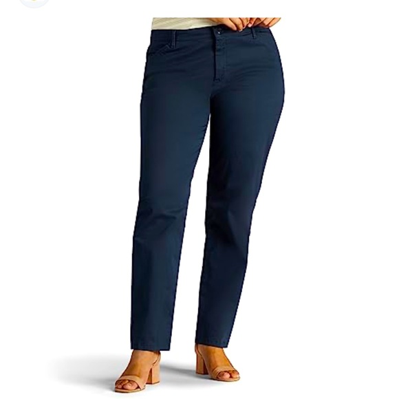 NWT Ladies 12 petite relaxed fit at the waist, LEE Navy denim Jeans slimming fit - Picture 1 of 15